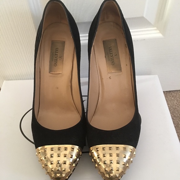 Valentino Rockstud Cap-Toe Pump - Picture 2 of 6